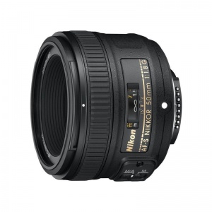 Объектив Nikon AF-S Nikkor 50mm f/1.8G, байонет Nikon F, черный (JAA015DA)