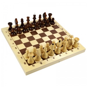 Игра настольная Шахматы Десятое королевство, 32 деревянные фигуры, доска 30х30 (2845)