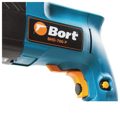 Перфоратор электрический Bort BHD-700-P (91270696)