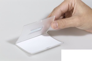 Бейдж горизонтальный Durable Click Fold, 90x54мм, прозрачный полипропилен, на магните, 10шт. (8215-19)