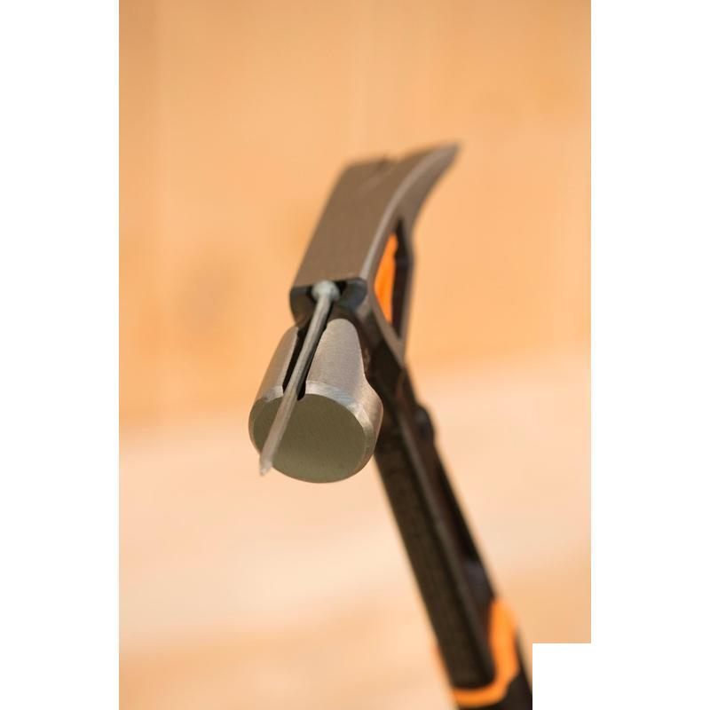 Молоток-гвоздодер Fiskars, 570г, круглый боек, 394мм, рукоятка SoftGrip (1020215)