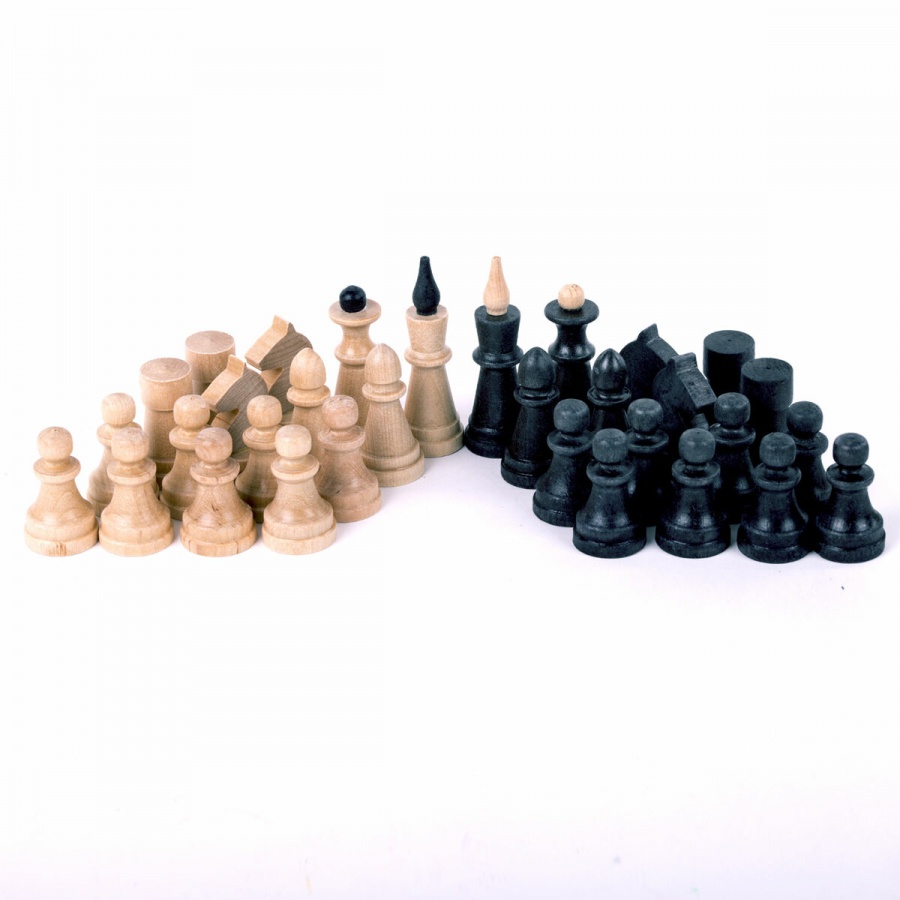 Игра настольная Шахматы Золотая сказка, классические обиходные, деревянные лакированные, доска 29х29см